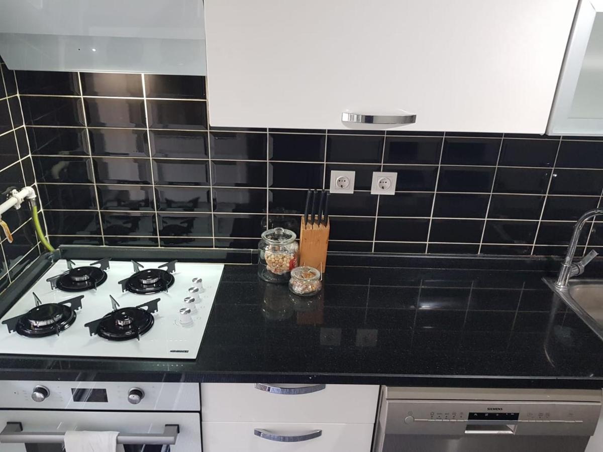 5 Minutes To Subway Apartment Istanbul Bagian luar foto